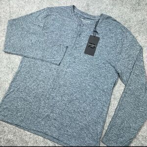 7 Diamonds Shirt Mens Small Gray Core Henley Performance Long Sleeve Stretch NEW